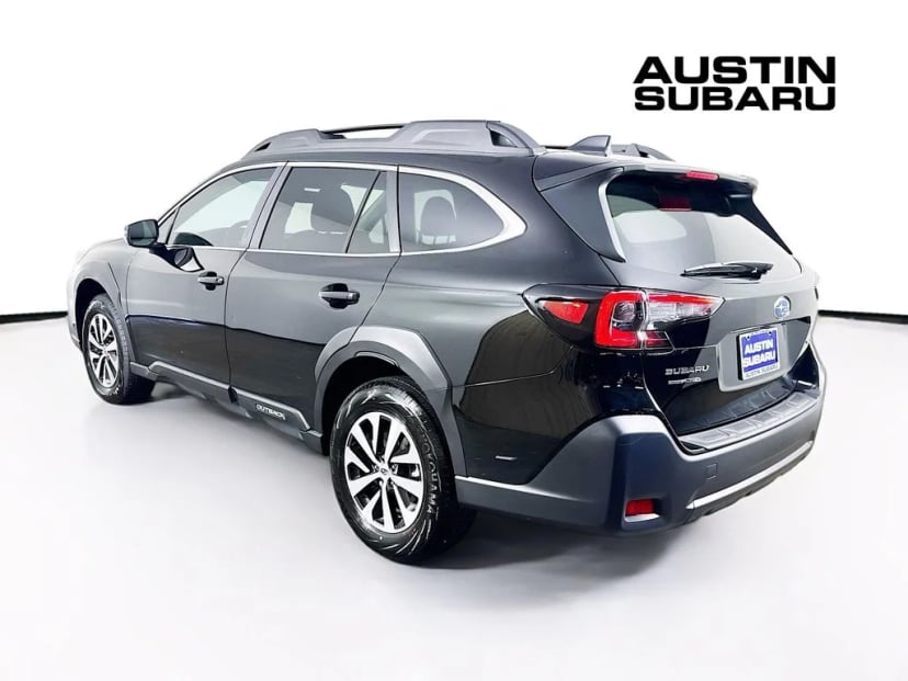 2025 Subaru Outback - Image 3