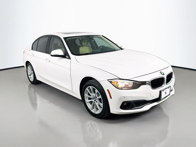 2016 BMW 320i - Image 3