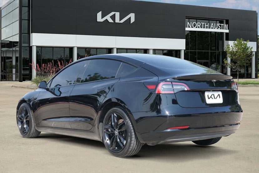 2023 Tesla Model 3 - Image 3