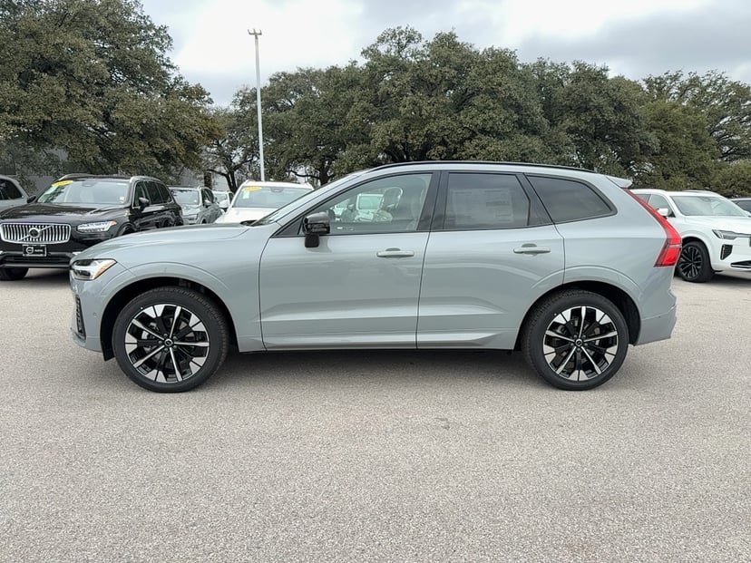 2026 Volvo XC60 - Image 2