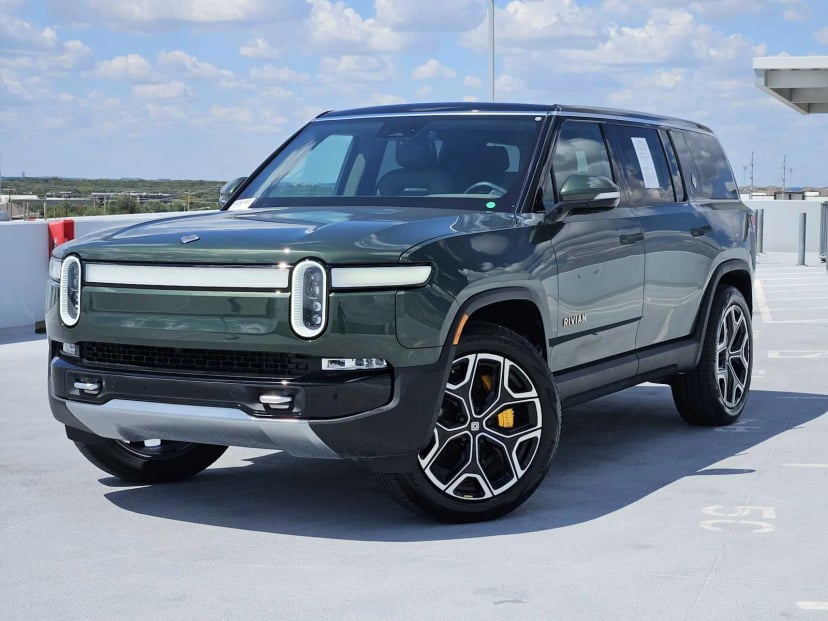 2023 Rivian R1S - Image 1