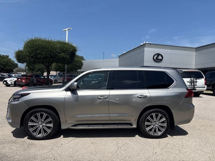 2016 Lexus LX - Image 2