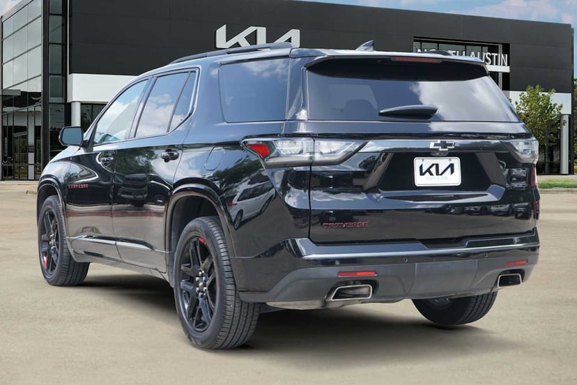 2020 Chevrolet Traverse - Image 3