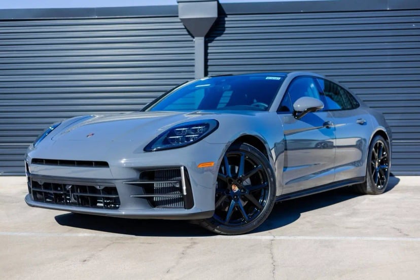 2026 Porsche Panamera - Image 1