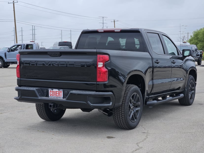 2026 Chevrolet Silverado - Image 2