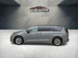 2023 Chrysler Pacifica - Preview 4