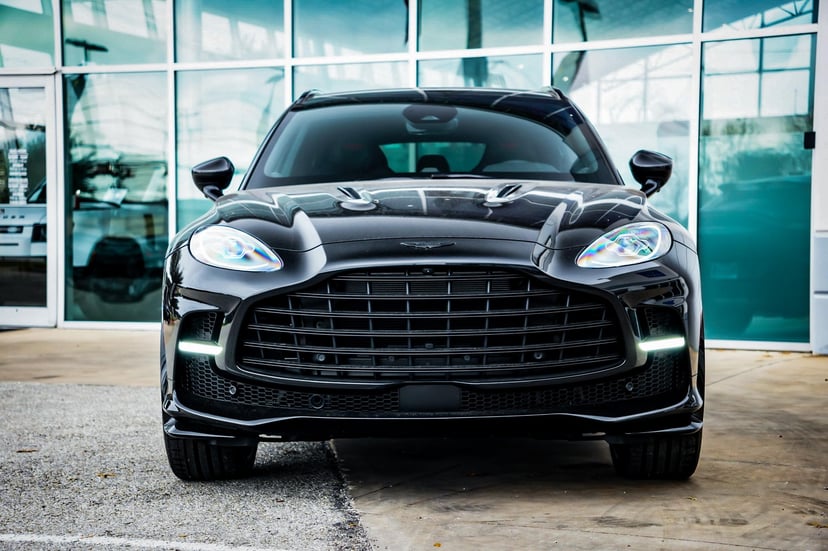 2025 Aston Martin DBX - Image 3