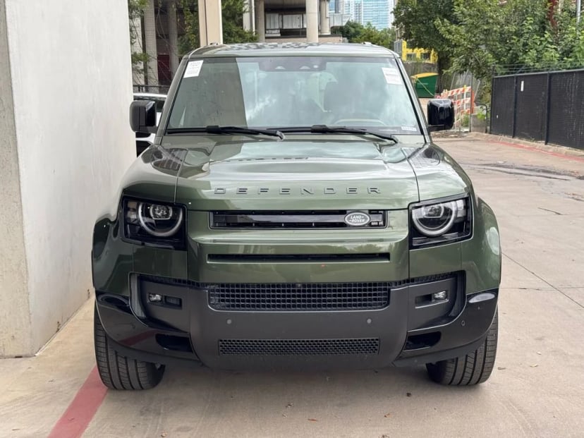 2026 Land Rover Defender - Image 2