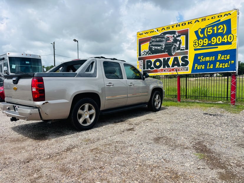 2007 Chevrolet Avalanche - Image 1