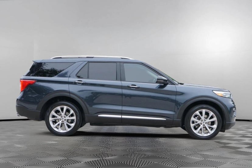 2022 Ford Explorer - Image 1