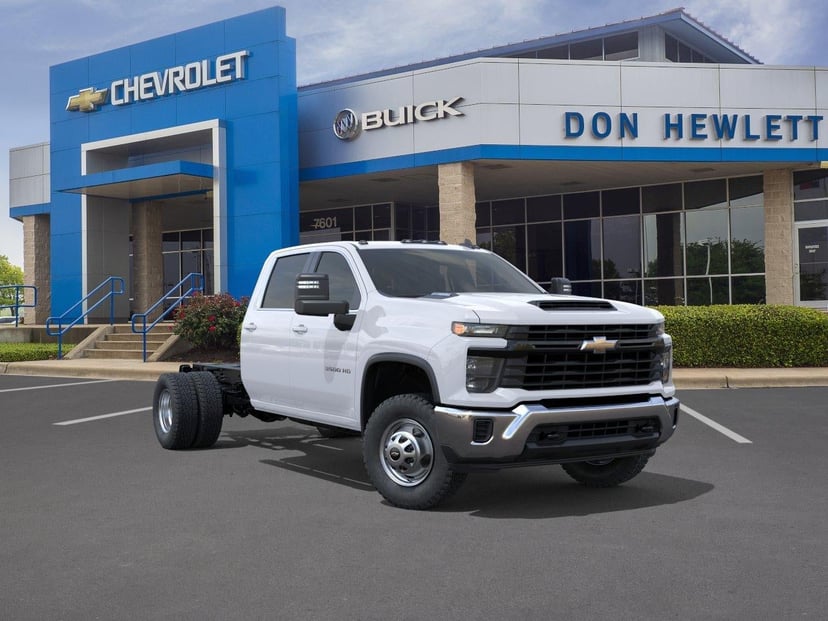 2026 Chevrolet Silverado 3500 HD - Image 1