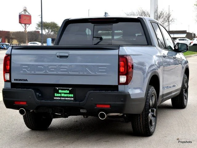 2026 Honda Ridgeline Black Edition 4D Crew Cab Sonic Gray Pearl - Image 2