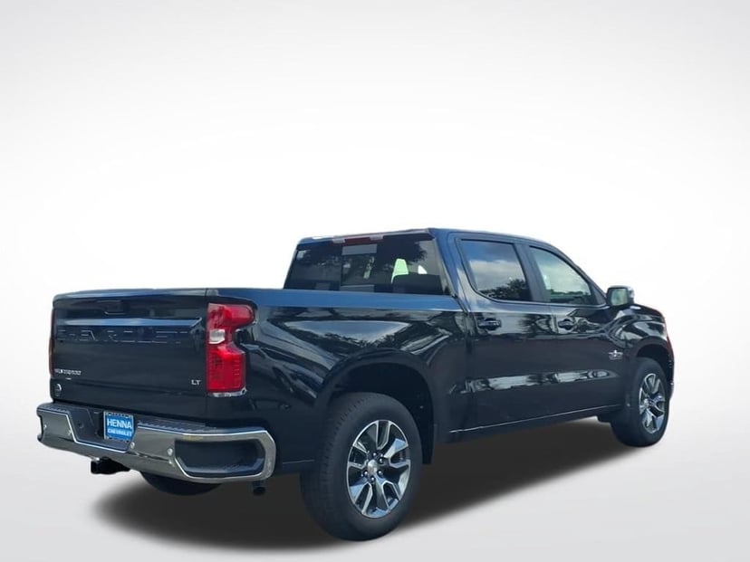 2026 Chevrolet Silverado 1500 - Image 3