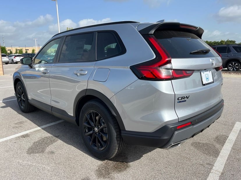 2026 Honda CR-V - Image 3