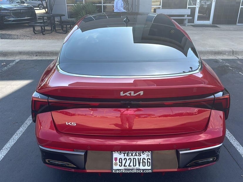 2025 Kia K5 - Image 3