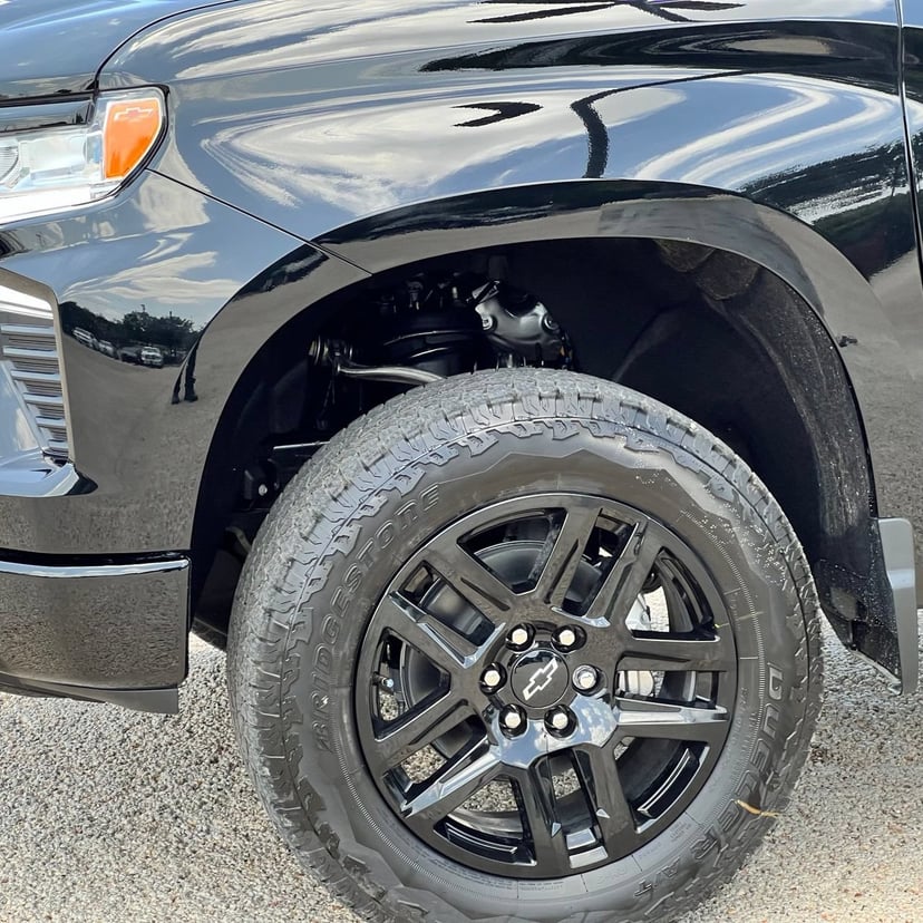 2026 Chevrolet Silverado 1500 - Image 3