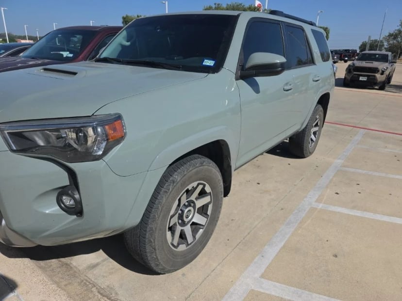 2023 Toyota 4runner - Image 1