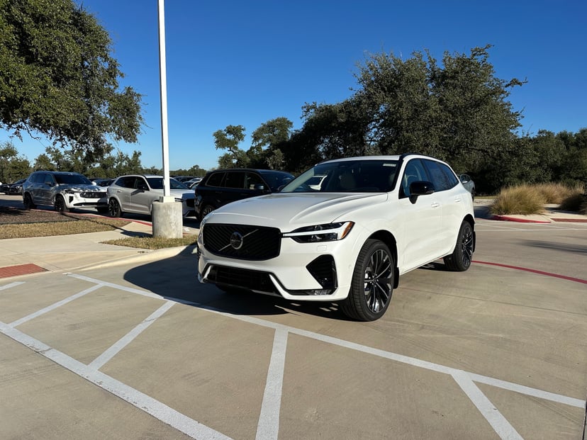 2026 Volvo XC60 - Image 1