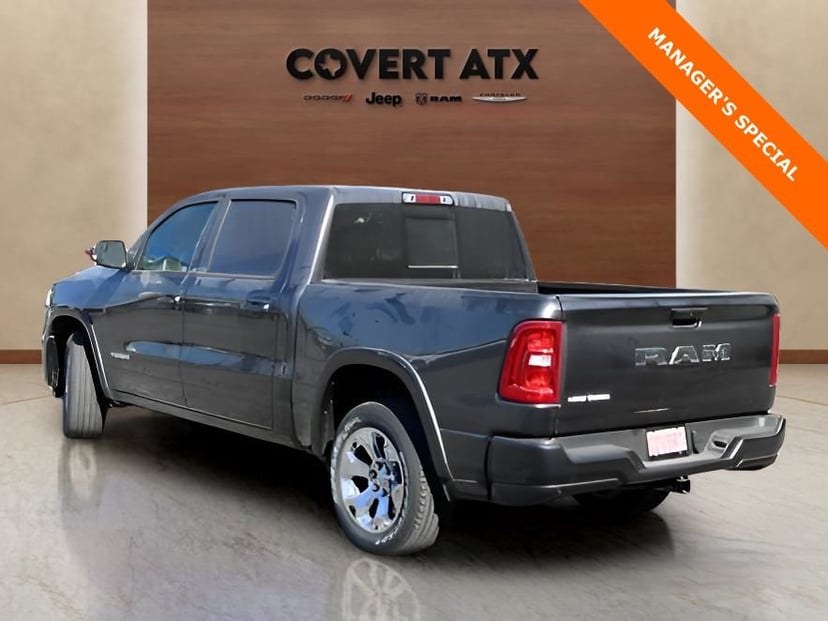 2025 Ram 1500 - Image 3