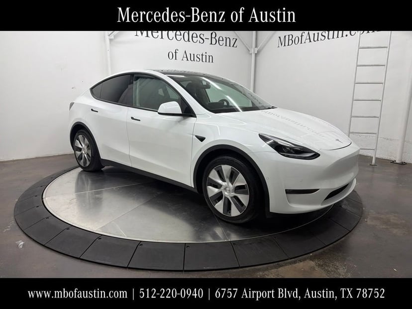 2022 Tesla Model Y - Image 2