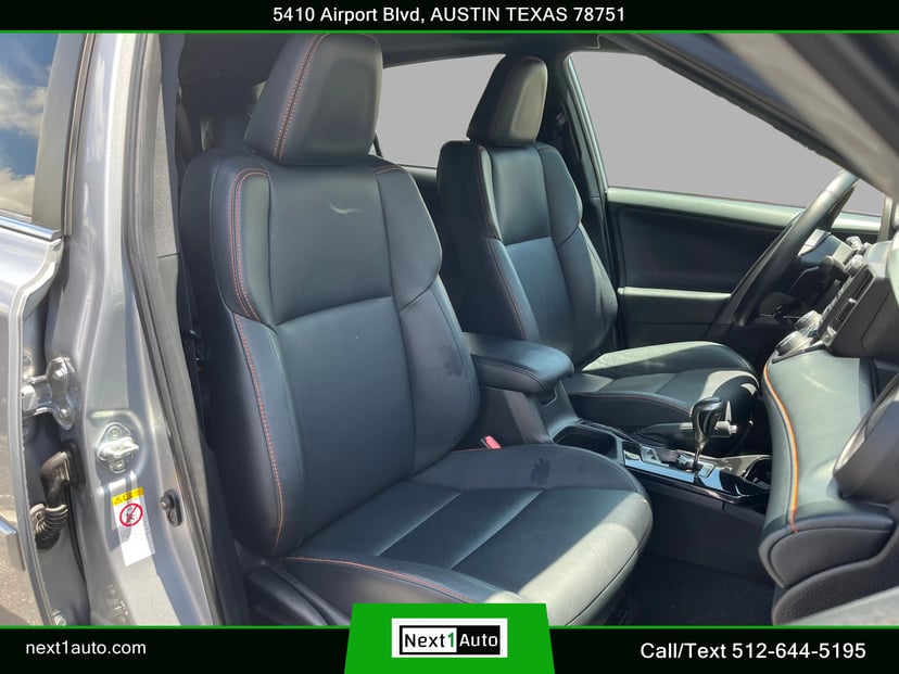 2018 Toyota RAV4 - Image 3