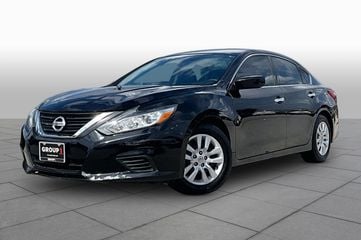 2016 Nissan Altima - Image 1