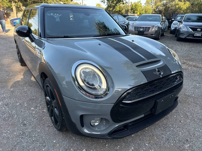 2017 MINI Clubman - Image 1