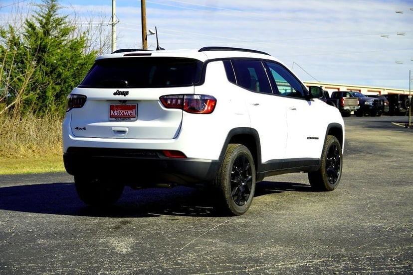 2026 Jeep Compass - Image 3