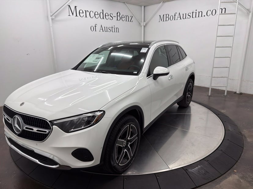 2027 Mercedes-Benz GLC - Image 1