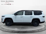 2026 Jeep Grand Wagoneer - Preview 13