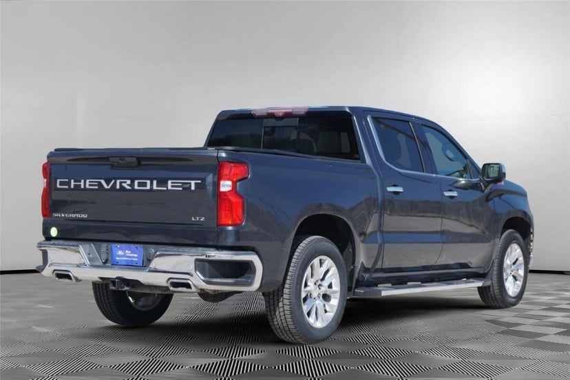 2020 Chevrolet Silverado - Image 2