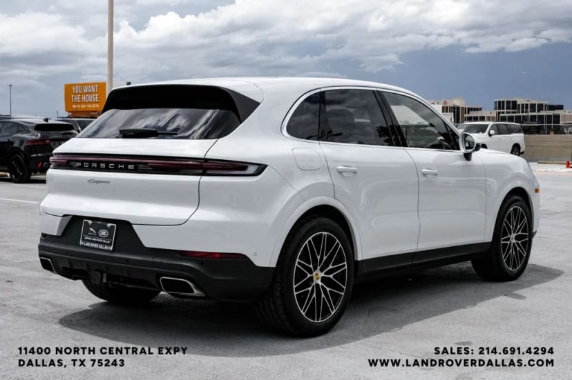 2024 Porsche Cayenne - Image 2