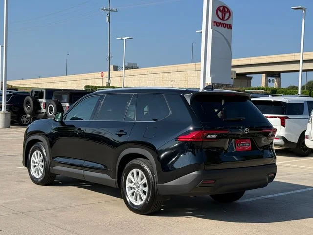 2024 Toyota Grand Highlander - Image 2