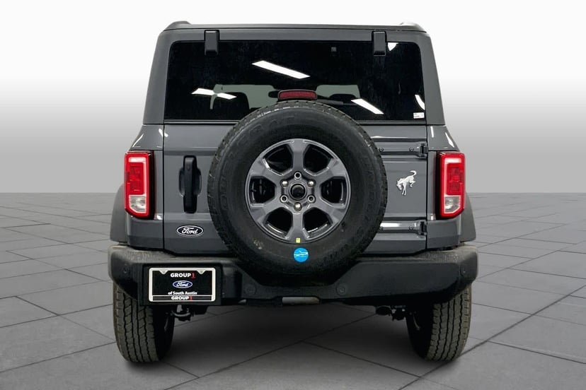 2026 Ford Bronco - Image 3