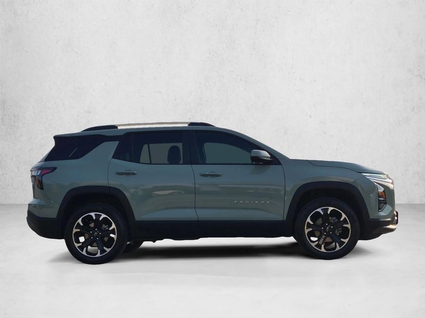 2025 Chevrolet Equinox - Image 2