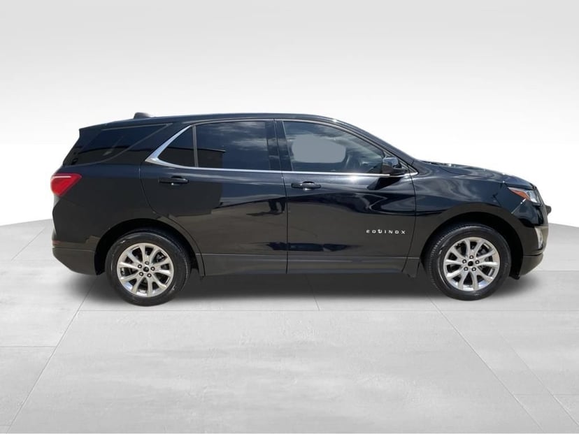 2020 Chevrolet Equinox - Image 2