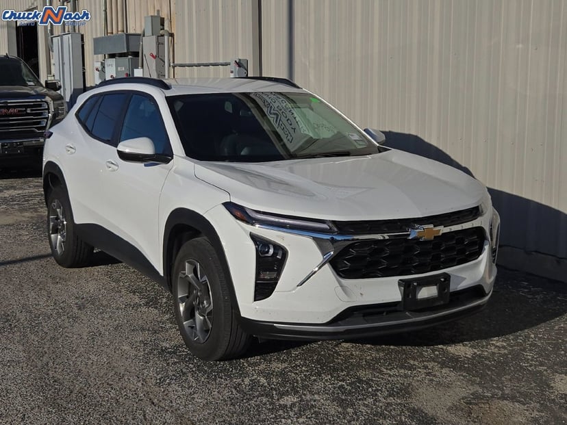 2025 Chevrolet Trax - Image 1