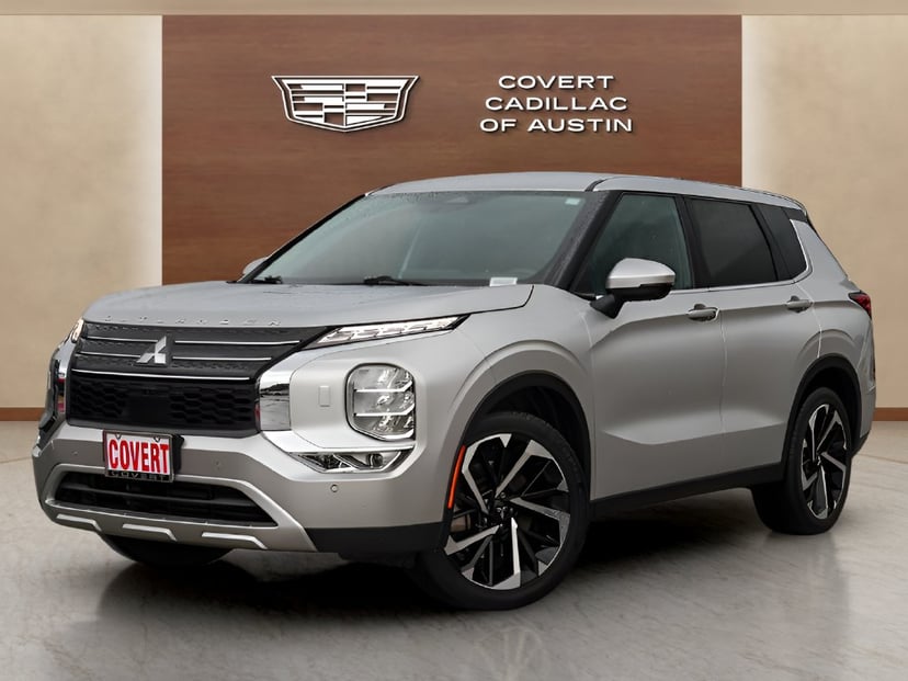 2022 Mitsubishi Outlander - Image 1