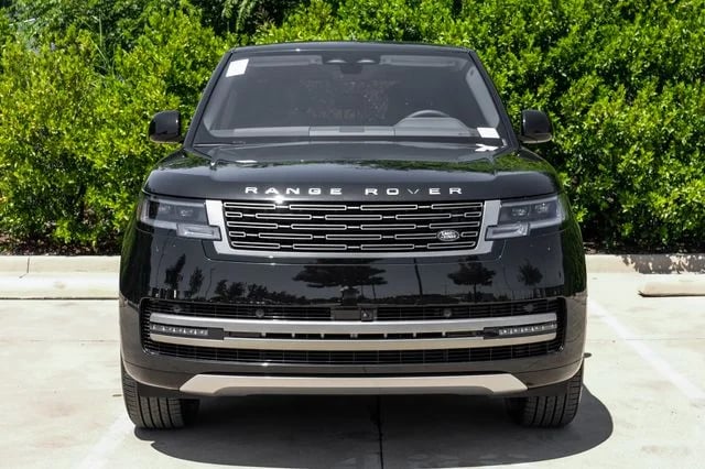 2026 Land Rover Range Rover - Image 2