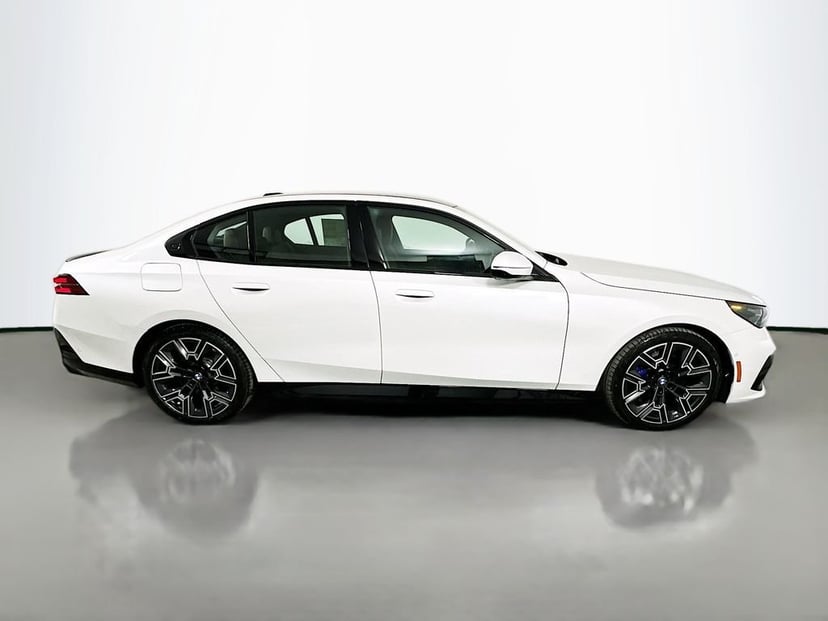 2027 BMW 5-series - Image 3