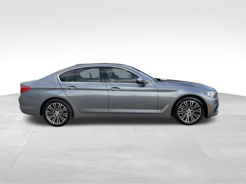 2018 BMW 5-series - Image 2