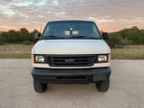 2003 Ford E-350 - Preview 2