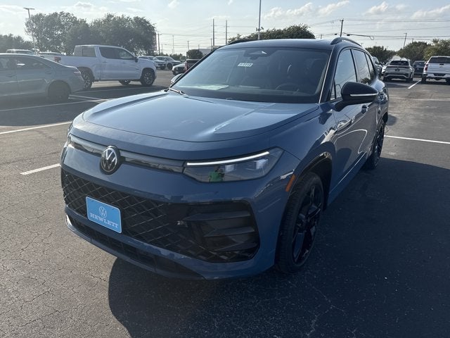 2026 Volkswagen Tiguan - Image 1