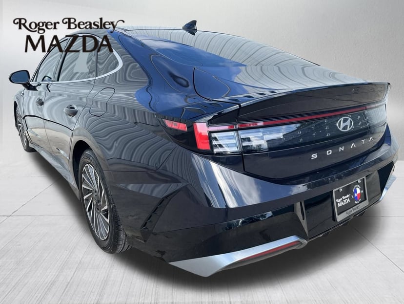 2024 Hyundai Sonata - Image 2