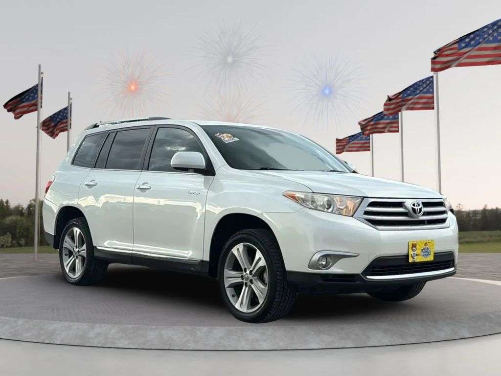 2012 Toyota Highlander - Image 2