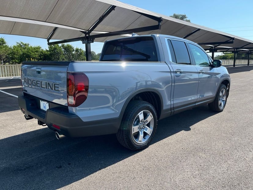 2026 Honda Ridgeline - Image 2