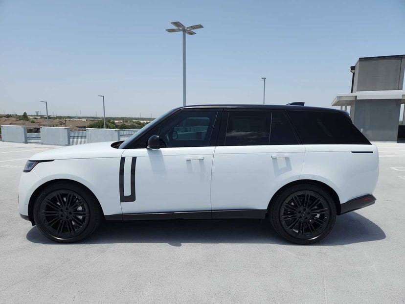 2026 Land Rover Range Rover - Image 2