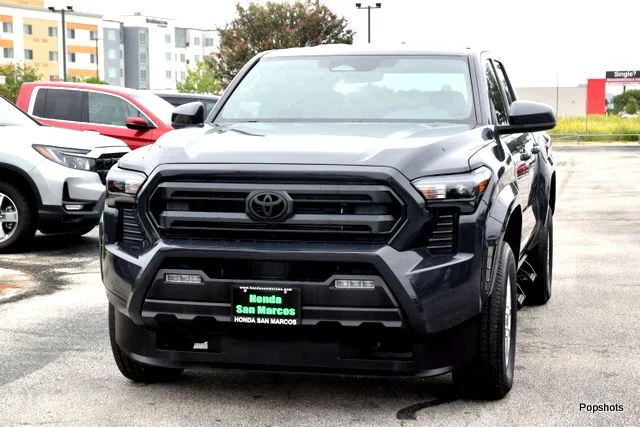 2025 Toyota Tacoma SR5 4D Double Cab Underground - Image 1