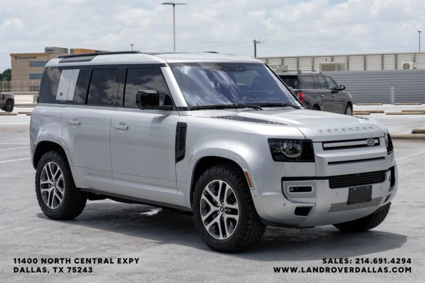 2022 Land Rover Defender - Image 2