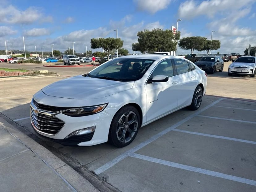 2024 Chevrolet Malibu - Image 1